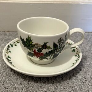 Portmeirion The Holly & The Ivy Teacup and Saucer Set
